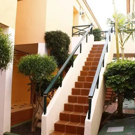 Apartman Bright Apt, Terrace,heated Pool. *